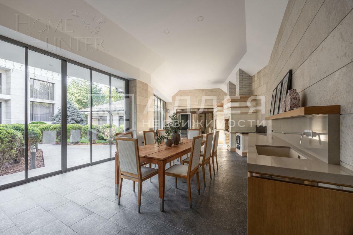 2-этажный коттедж 1 200 м² с отделкой