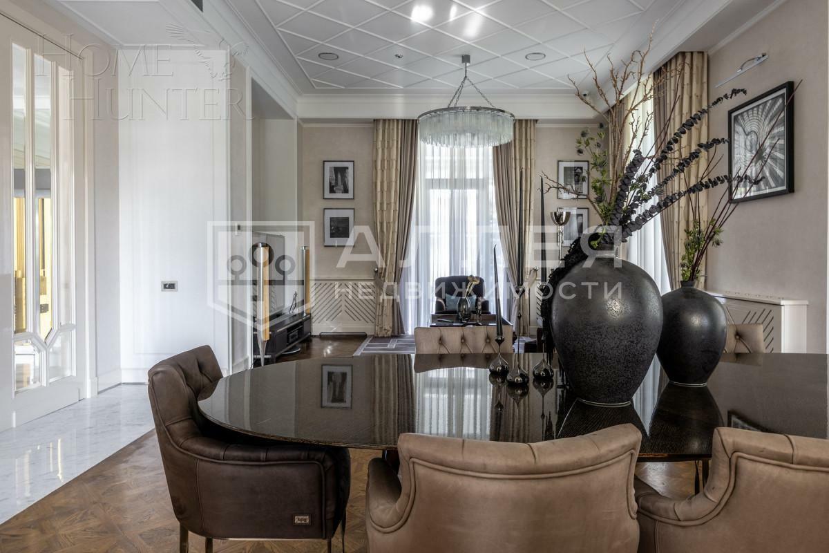 2-этажный коттедж 1 200 м² с отделкой