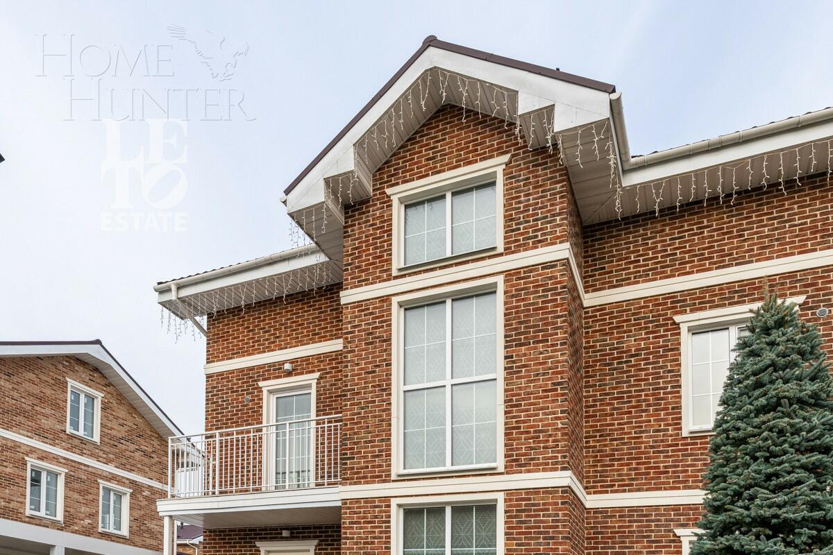 3-этажный коттедж 210 м² с отделкой