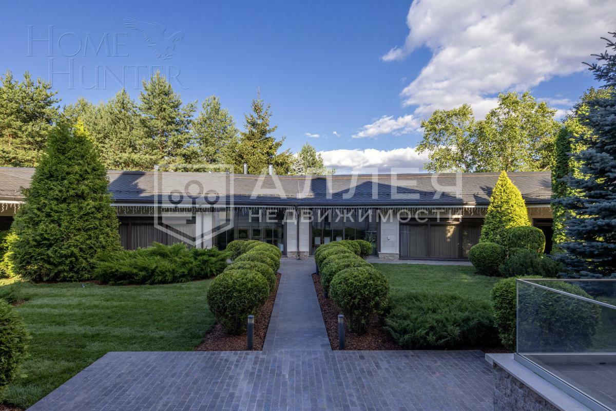 2-этажный коттедж 1 200 м² с отделкой