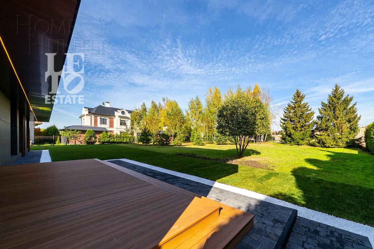 2-этажный коттедж 1 200 м² без отделки