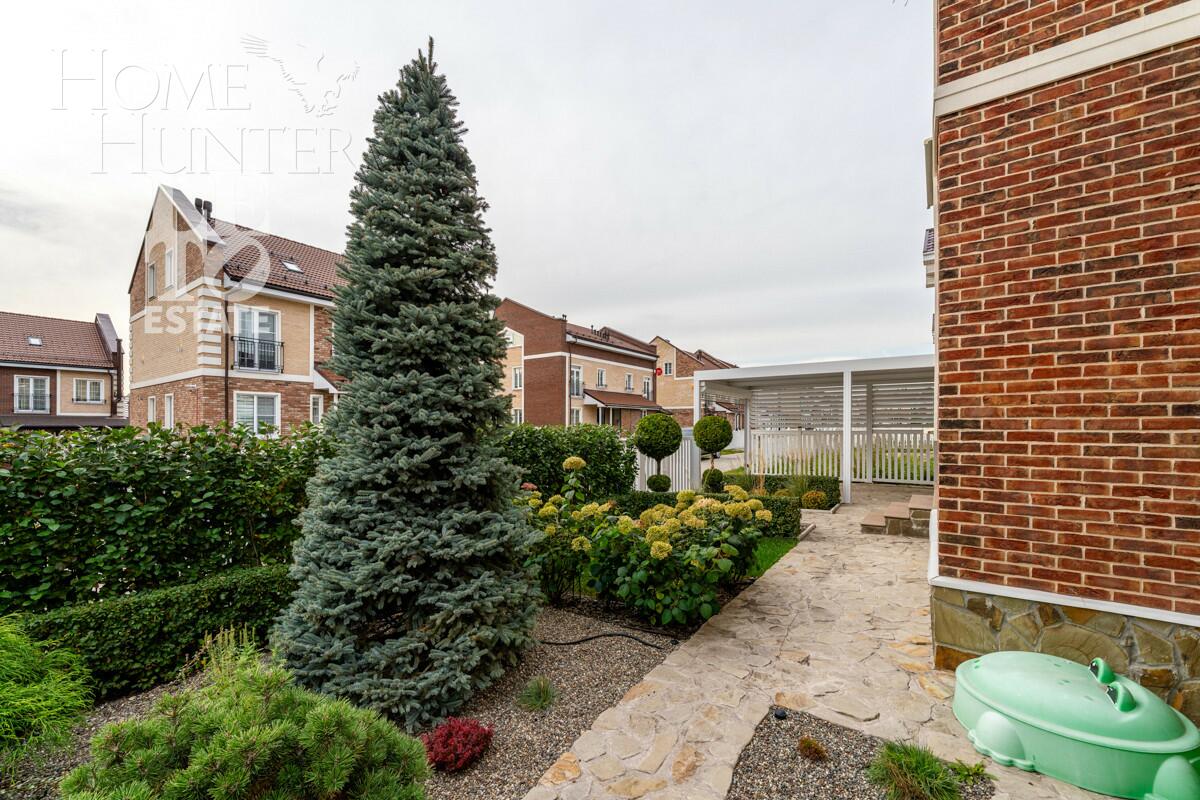 3-этажный коттедж 210 м² с отделкой