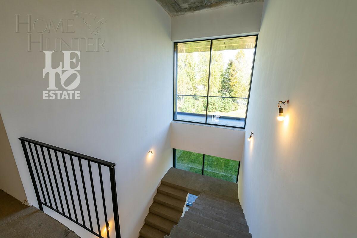 2-этажный коттедж 1 200 м² без отделки