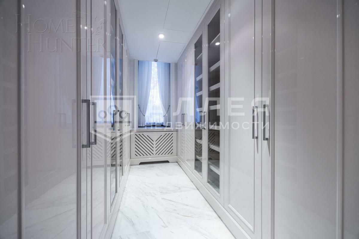 2-этажный коттедж 1 200 м² с отделкой