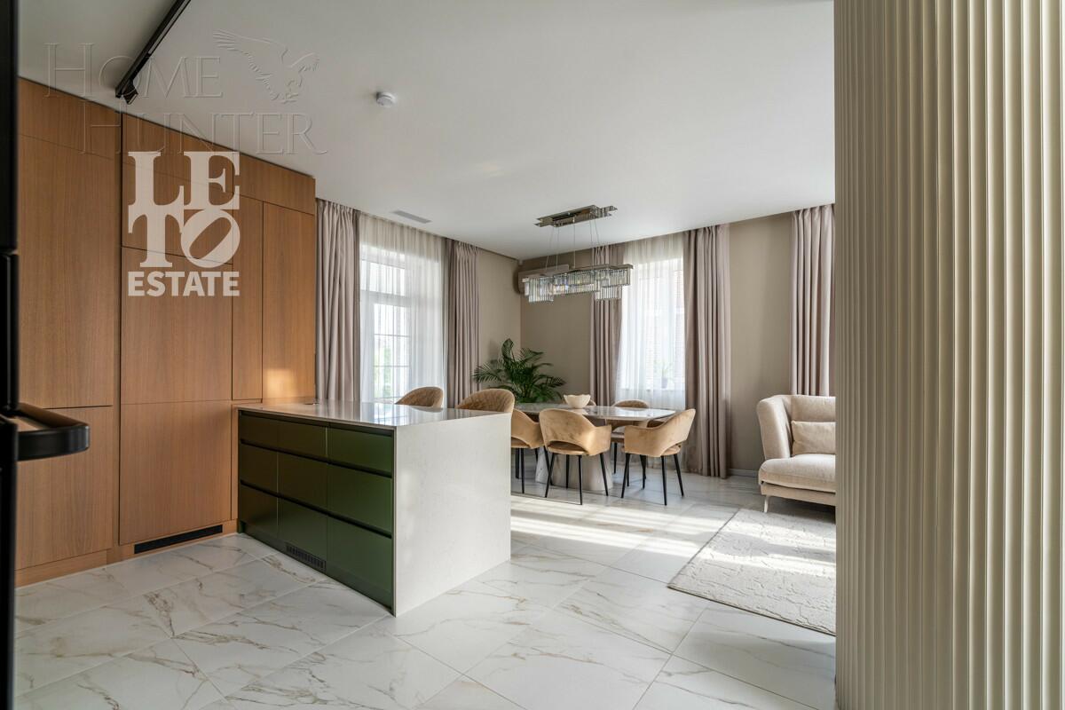 3-этажный коттедж 210 м² с отделкой