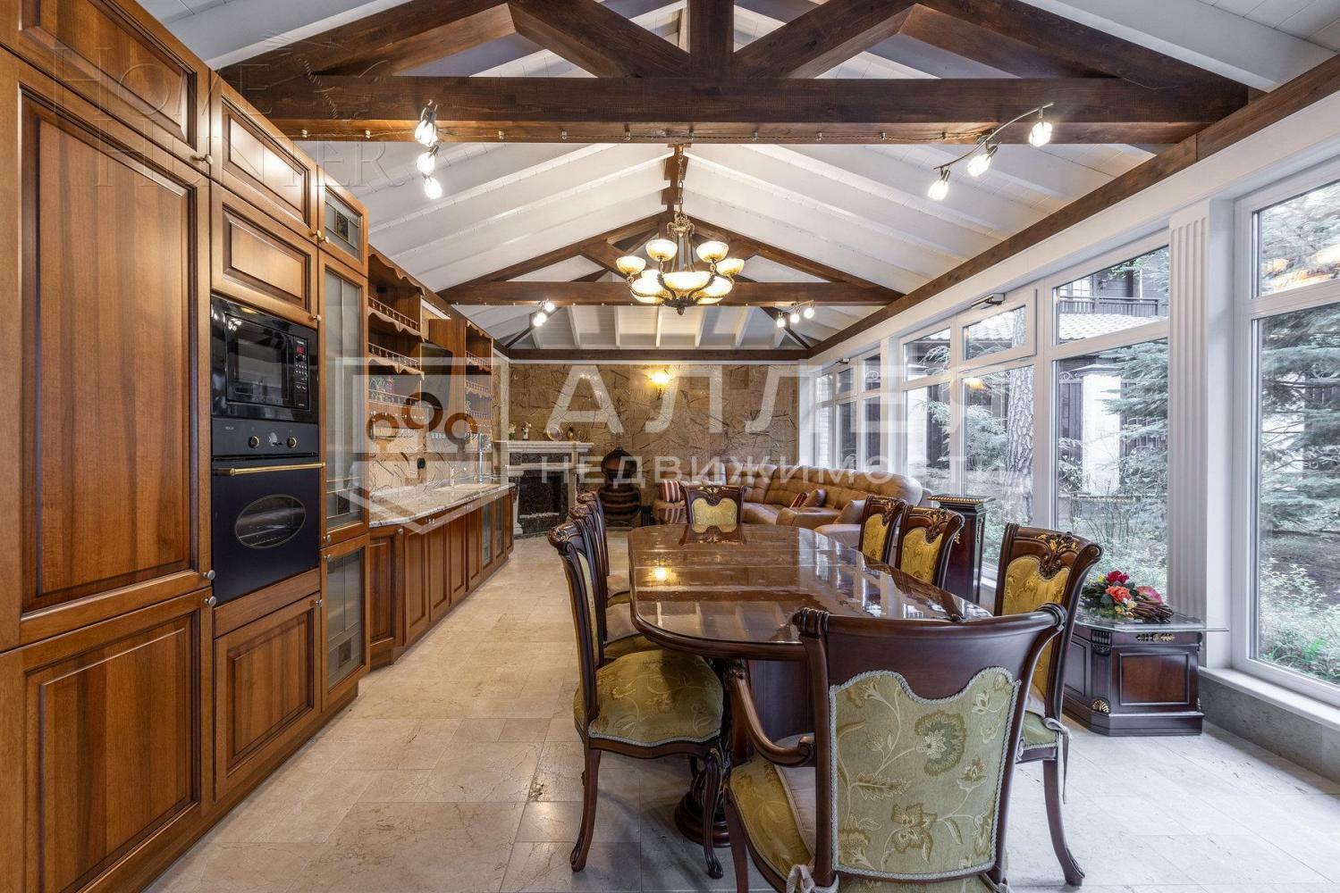 2-этажный коттедж 400 м² с отделкой