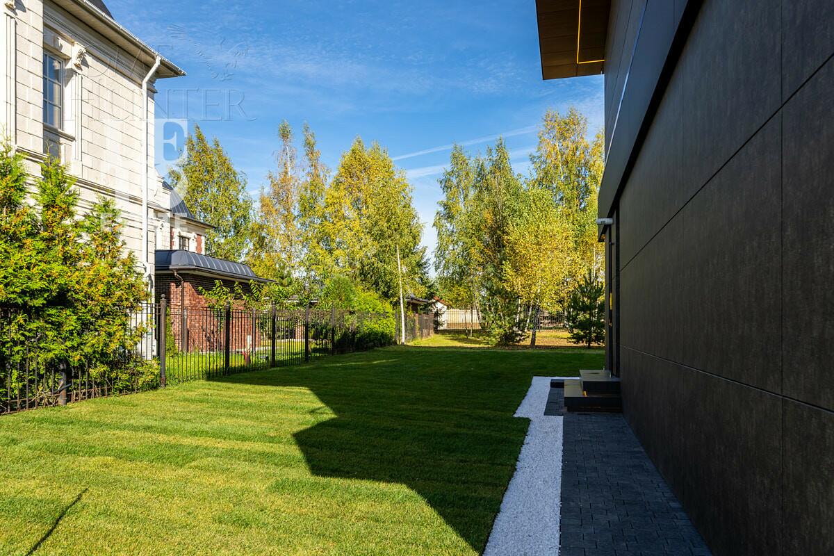 2-этажный коттедж 1 200 м² без отделки