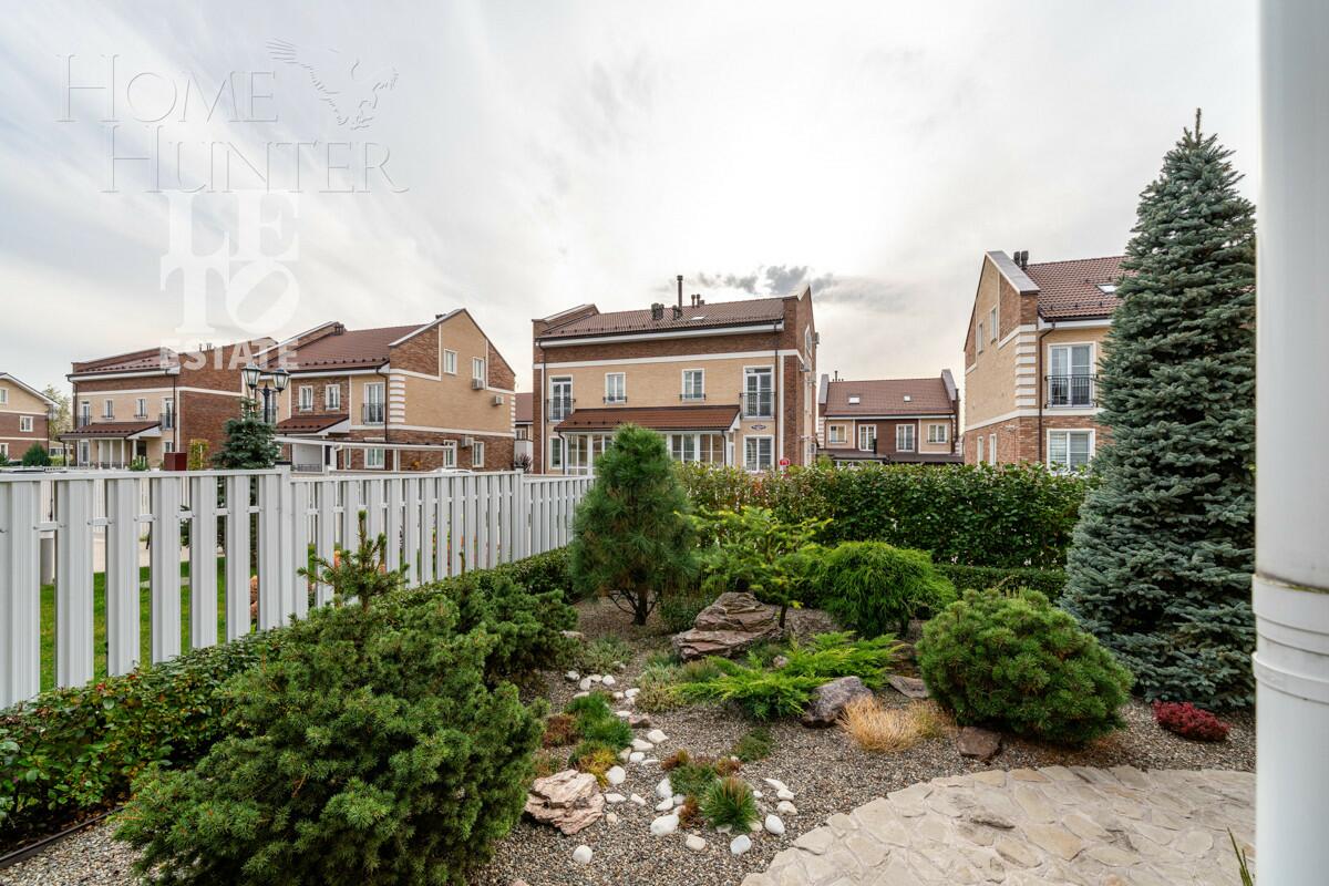 3-этажный коттедж 210 м² с отделкой