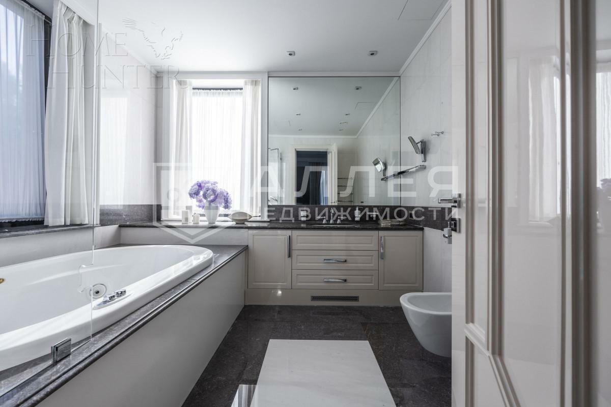 2-этажный коттедж 1 200 м² с отделкой