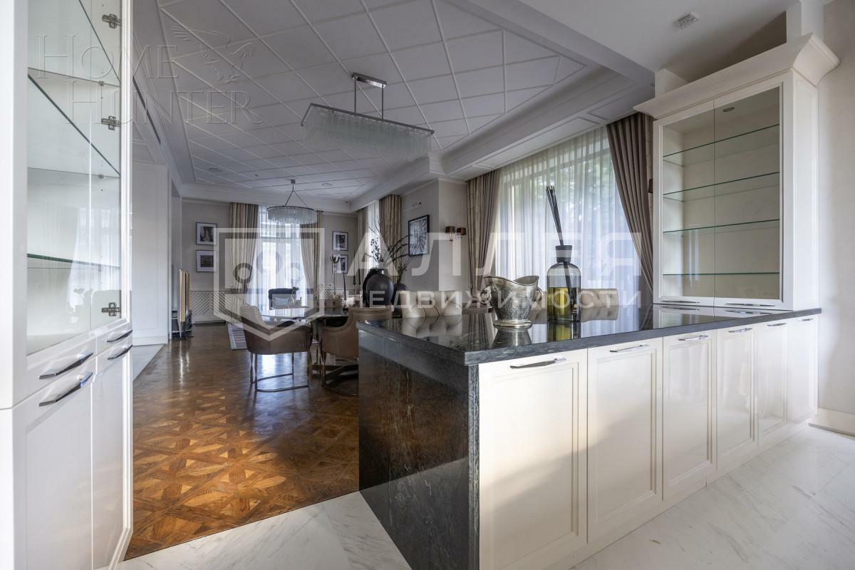 2-этажный коттедж 1 200 м² с отделкой