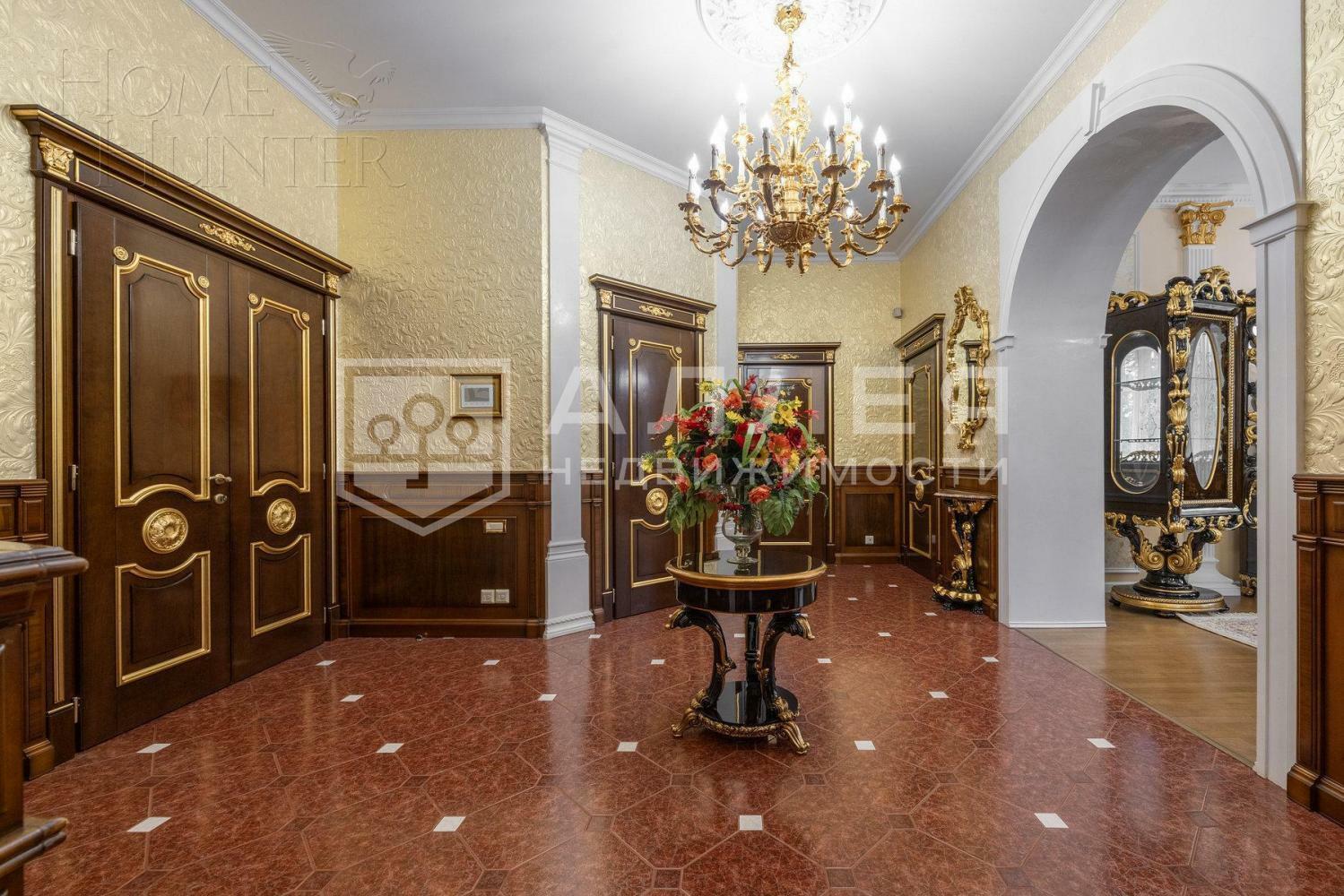 2-этажный коттедж 400 м² с отделкой