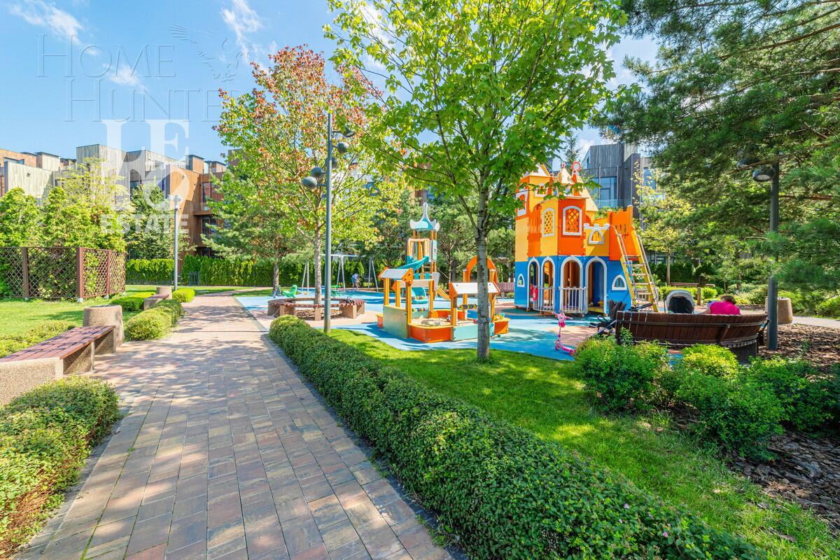 3-этажный таунхаус 238 м² без отделки