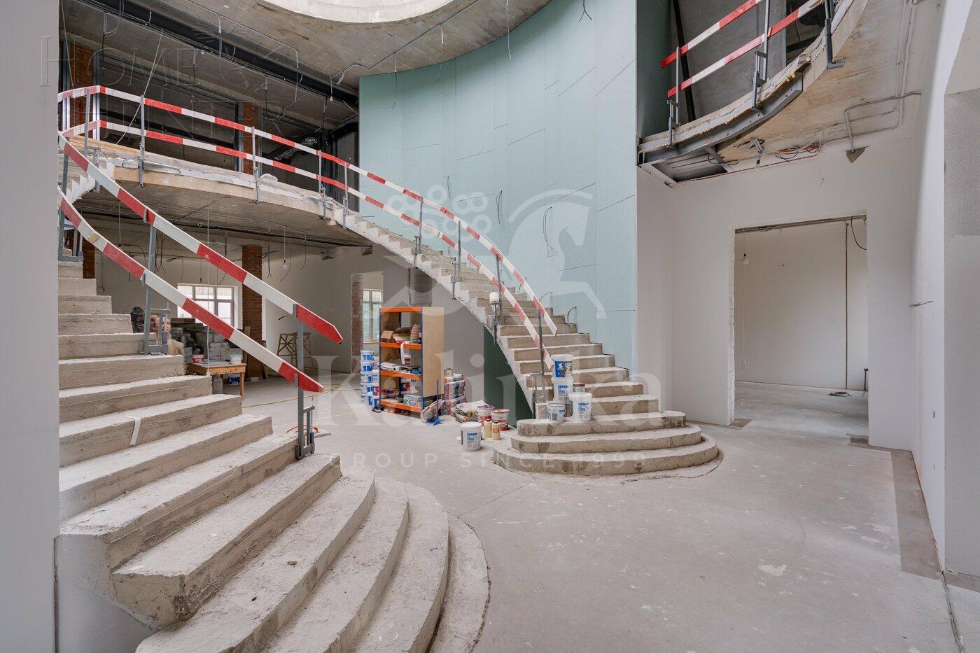 2-этажный коттедж 2 230 м² без отделки