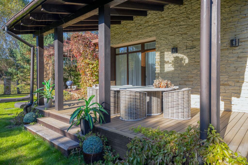 3-этажный коттедж 700 м² с отделкой