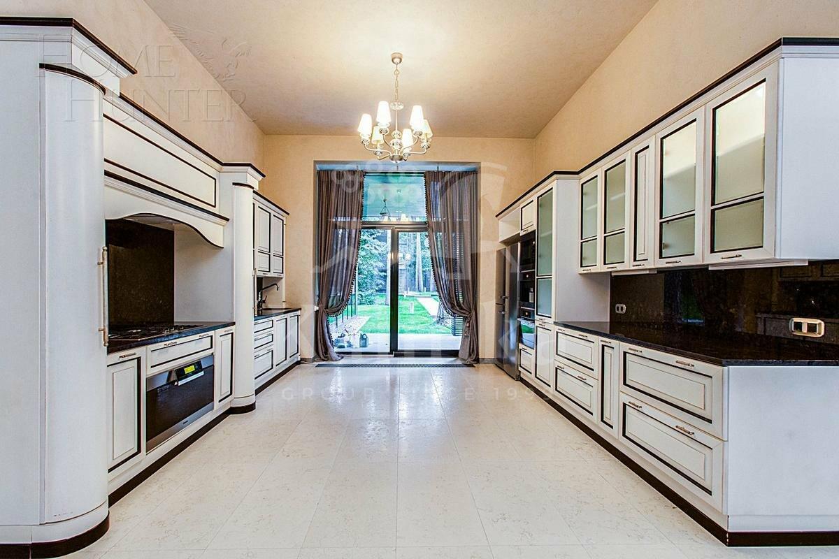 2-этажный коттедж 580 м² с отделкой