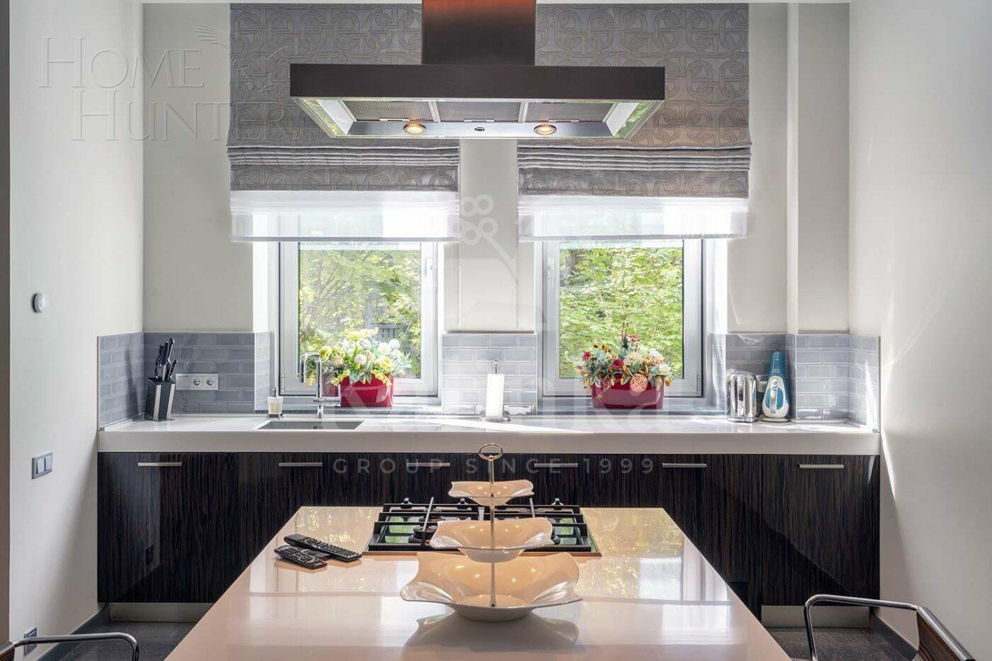 2-этажный коттедж 1 518 м² с отделкой