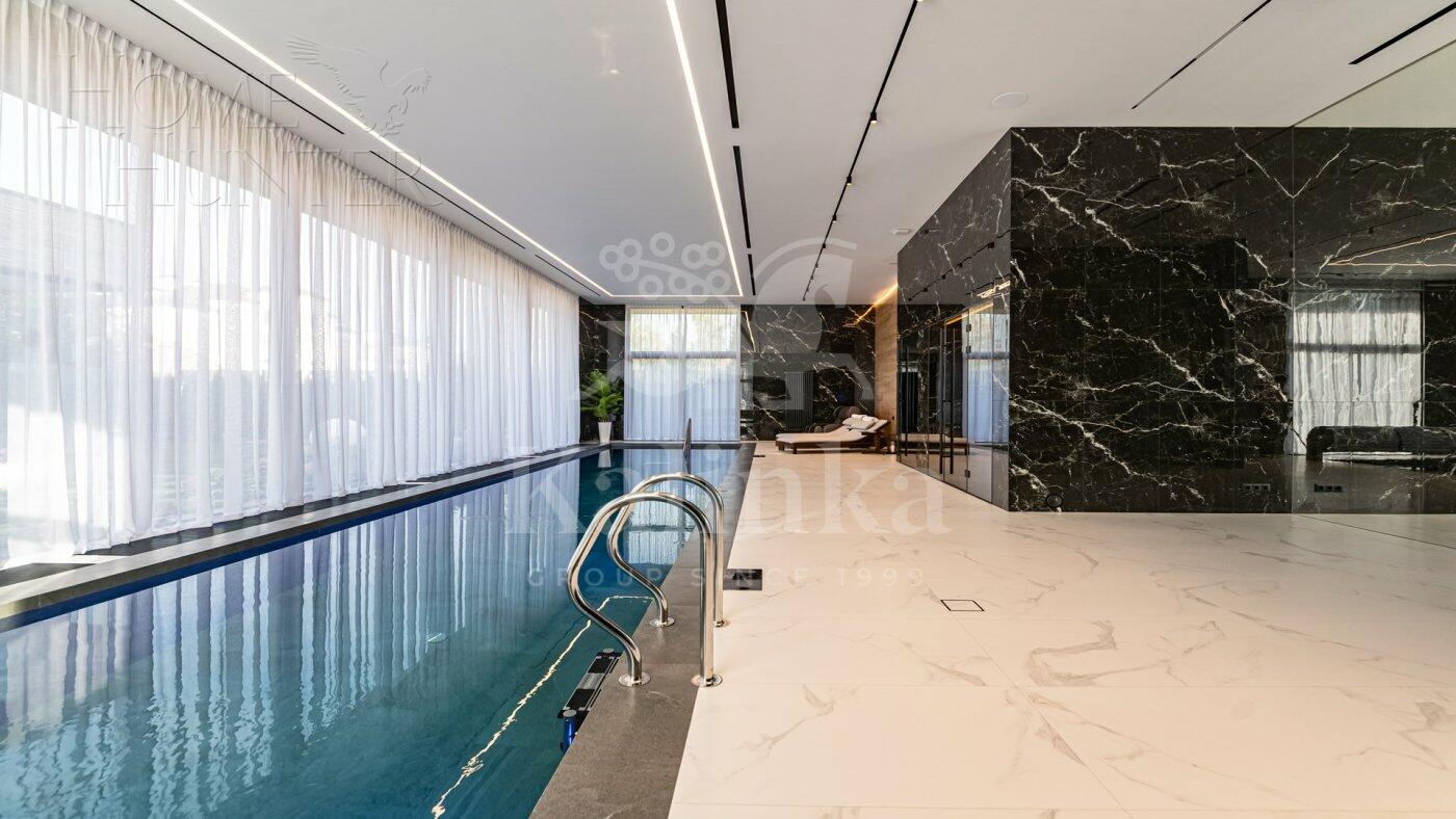 2-этажный коттедж 1 250 м² с отделкой