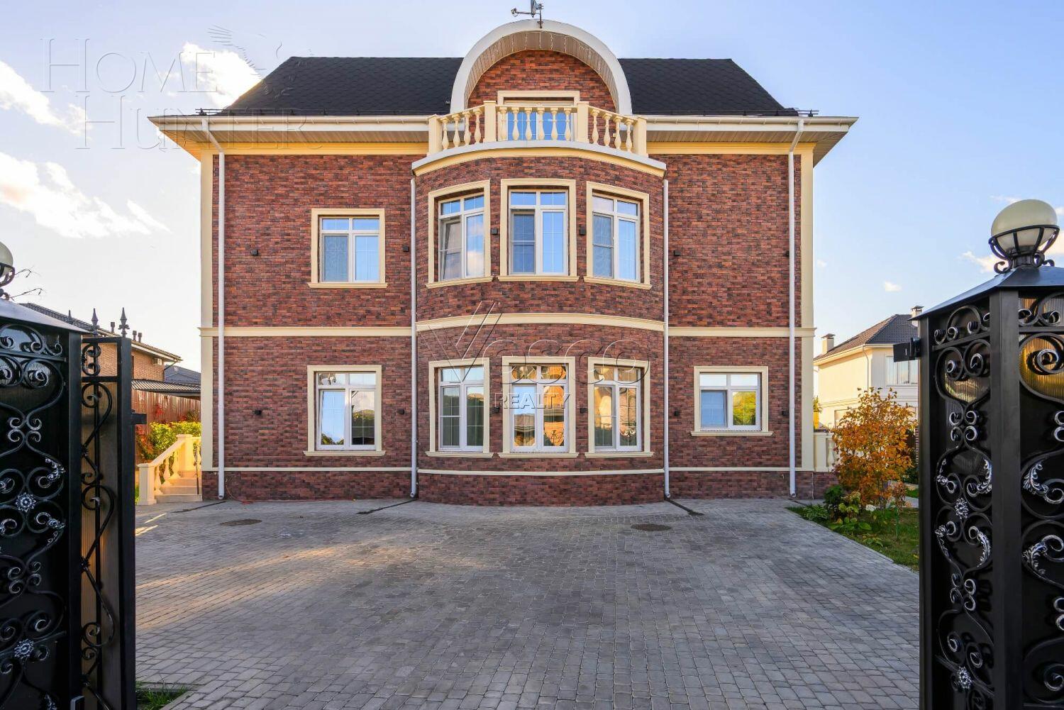 2-этажный коттедж 630 м² с отделкой