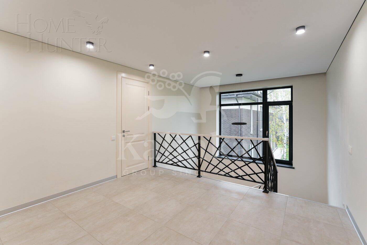 2-этажный коттедж 450 м² с отделкой