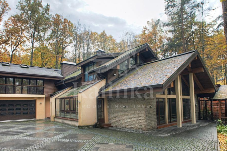 2-этажный коттедж 720 м² с отделкой