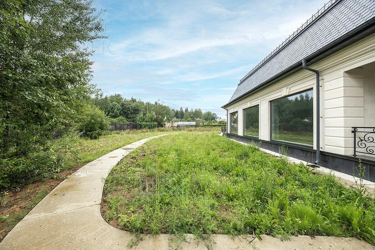 2-этажный коттедж 1 500 м² без отделки