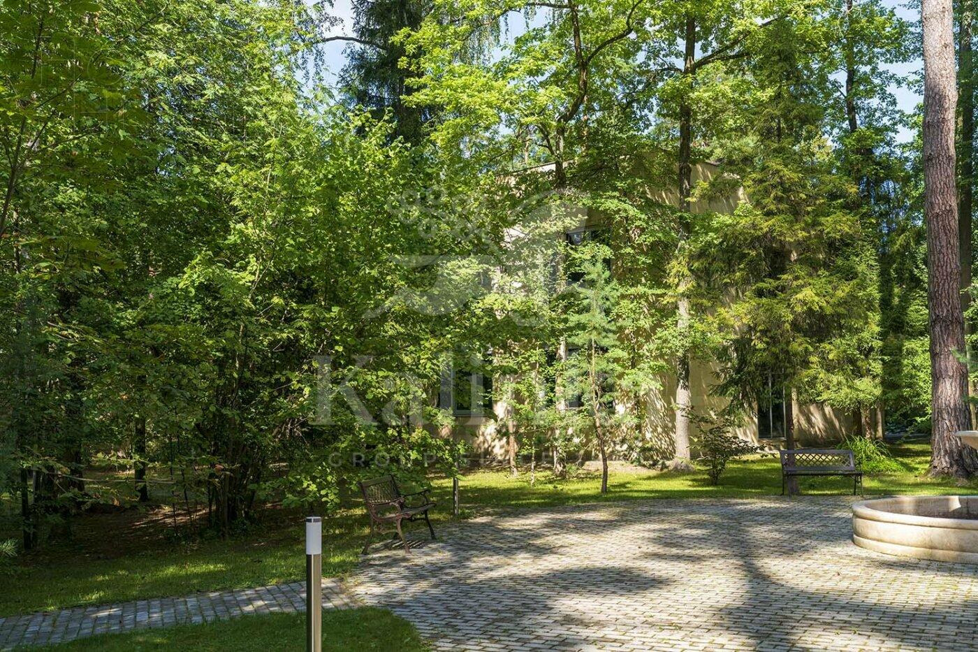 2-этажный коттедж 1 518 м² с отделкой