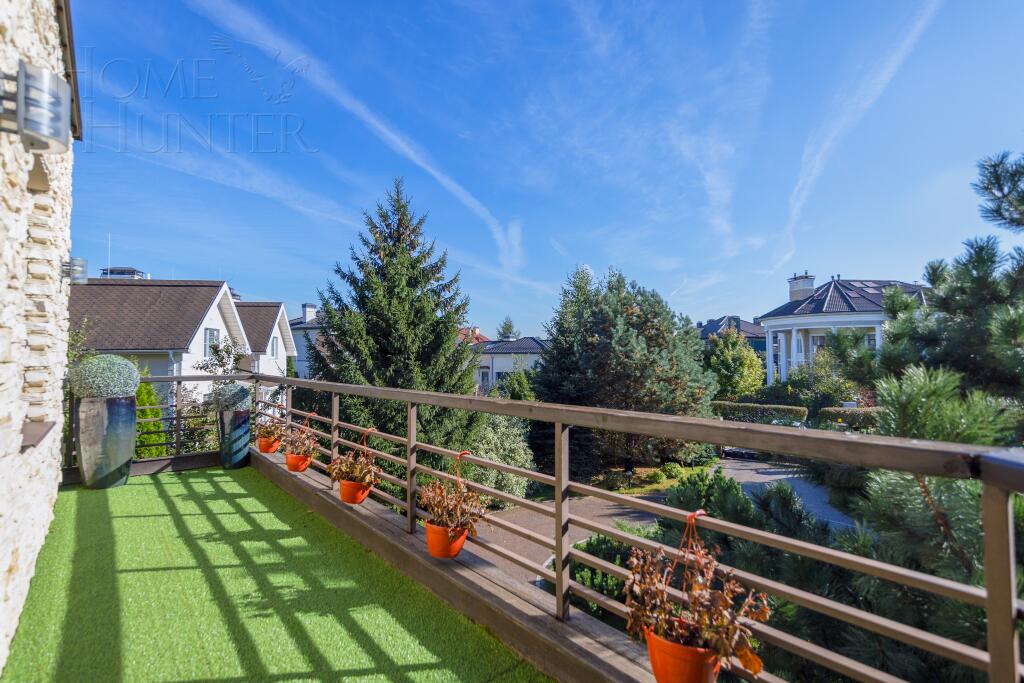 3-этажный коттедж 700 м² с отделкой