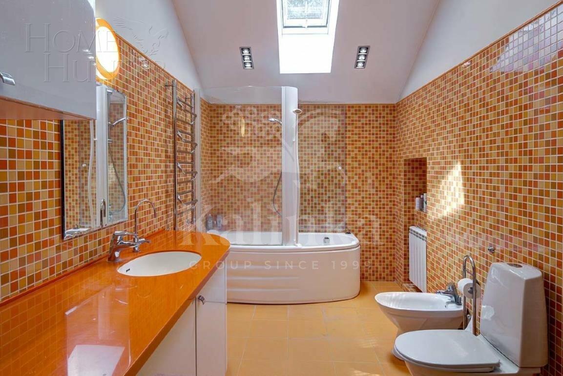 2-этажный коттедж 450 м² с отделкой