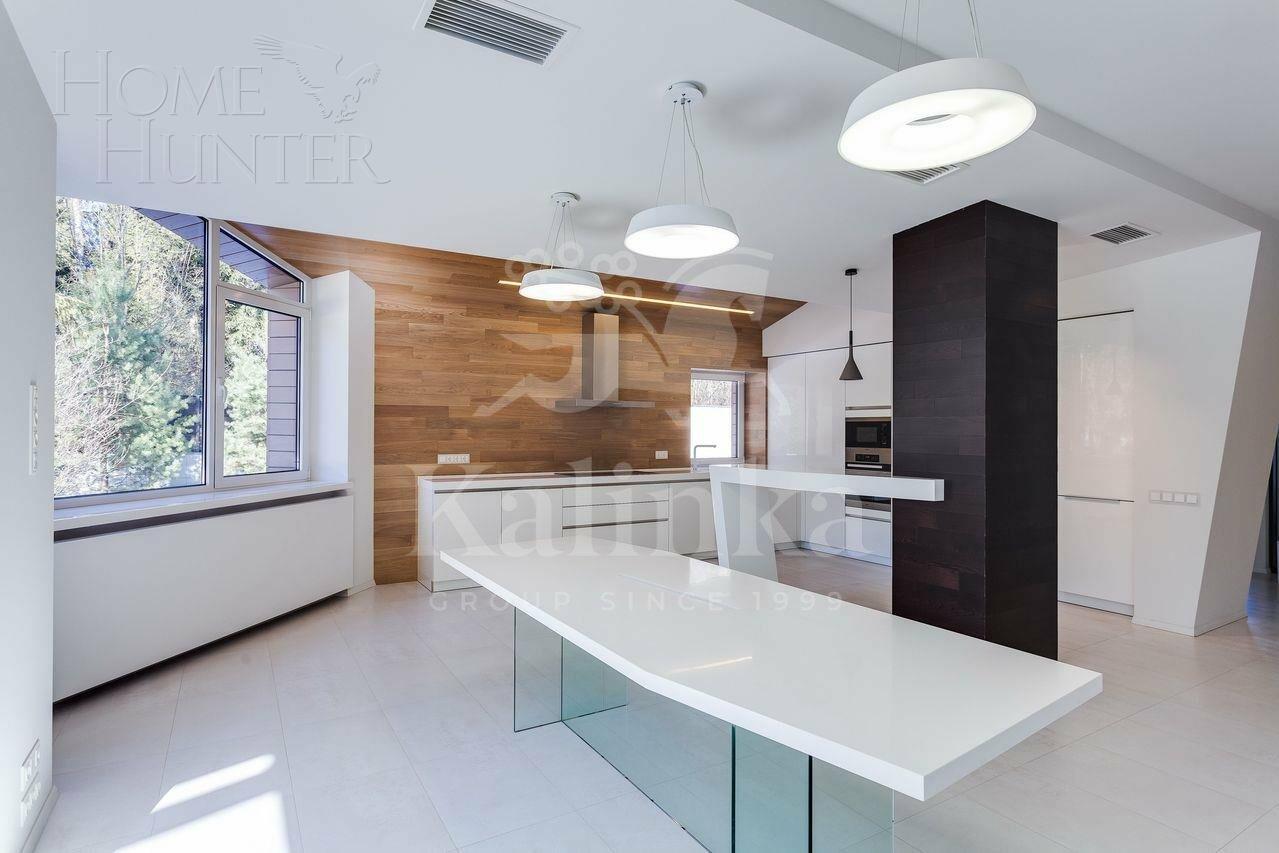 2-этажный коттедж 710 м² с отделкой