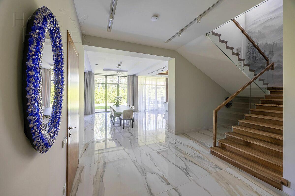 2-этажный коттедж 520 м² с отделкой