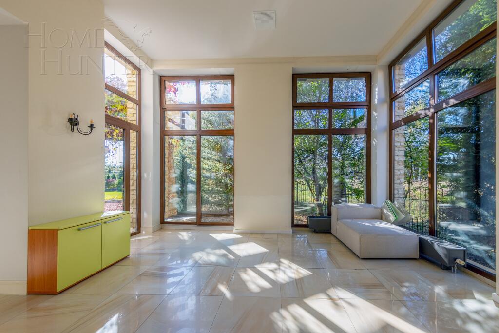 3-этажный коттедж 700 м² с отделкой