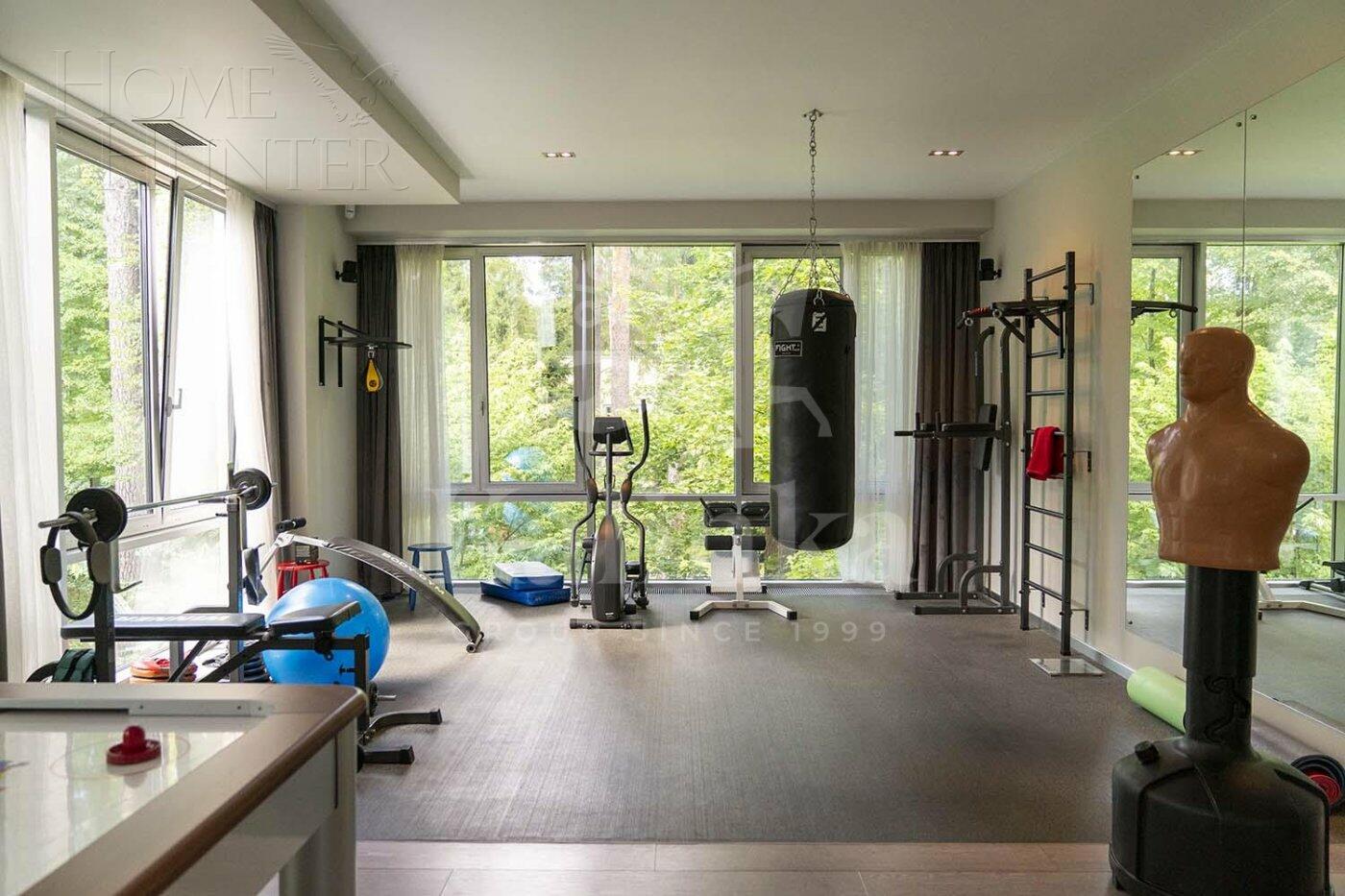 2-этажный коттедж 1 518 м² с отделкой