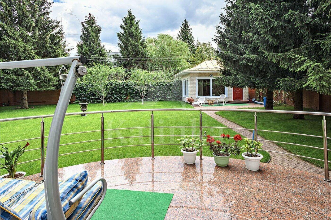 2-этажный коттедж 250 м² с отделкой