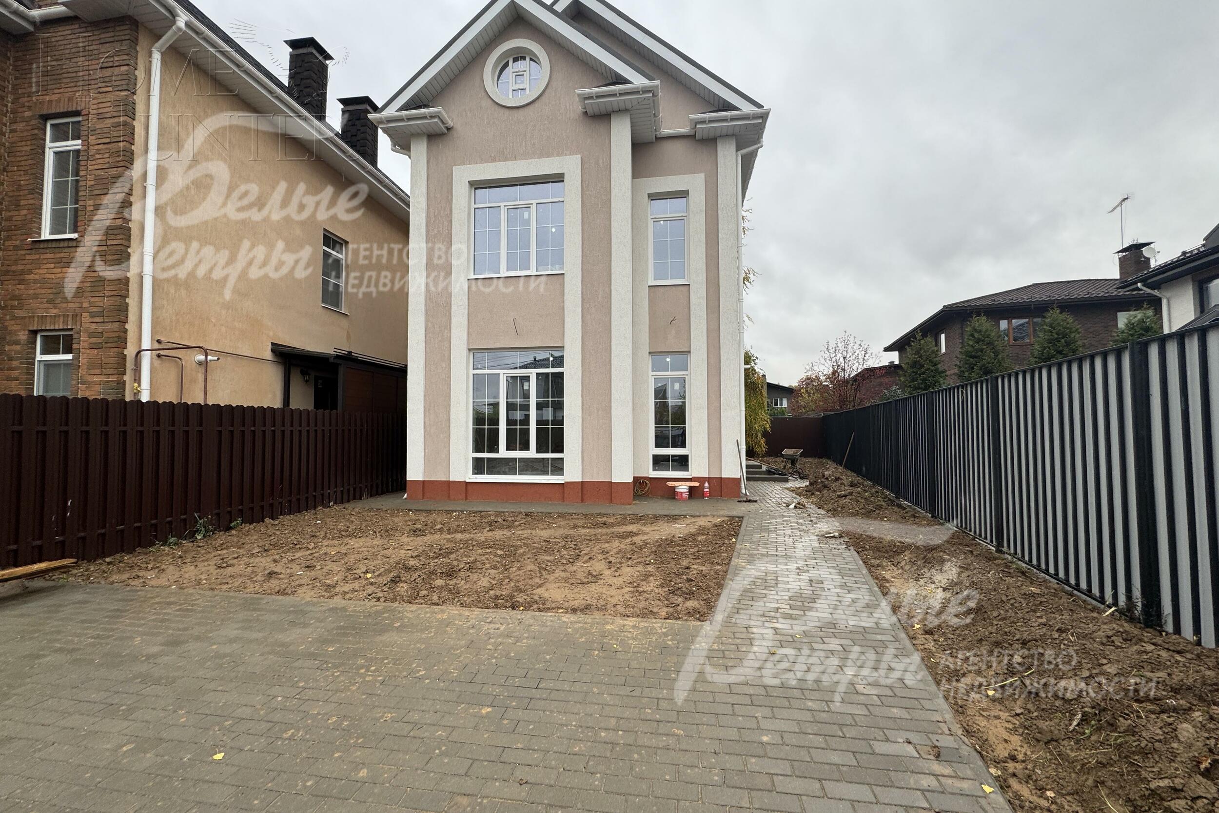 3-этажный коттедж 148 м² с отделкой