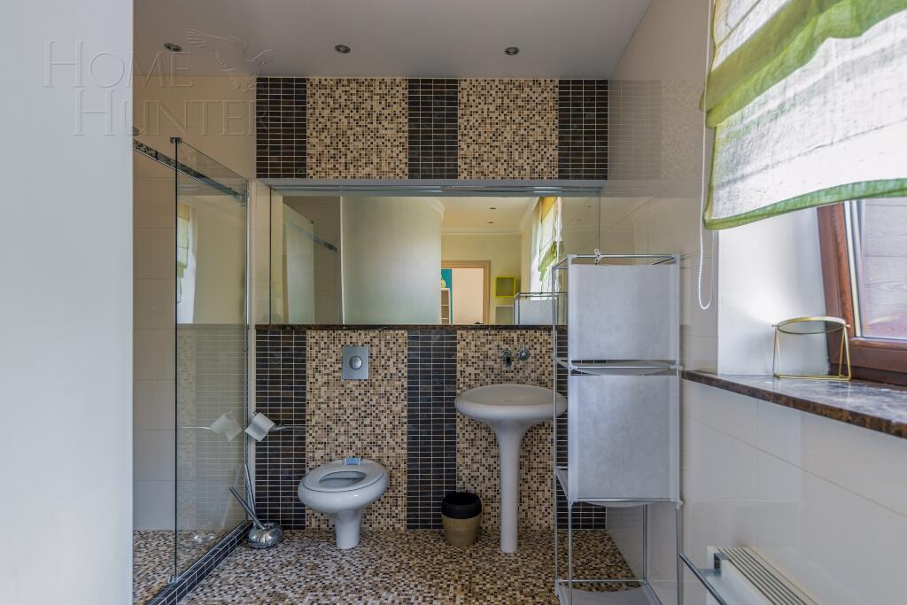 3-этажный коттедж 700 м² с отделкой