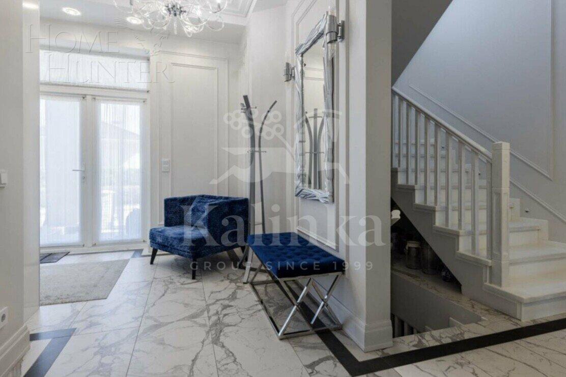 2-этажный коттедж 470 м² с отделкой