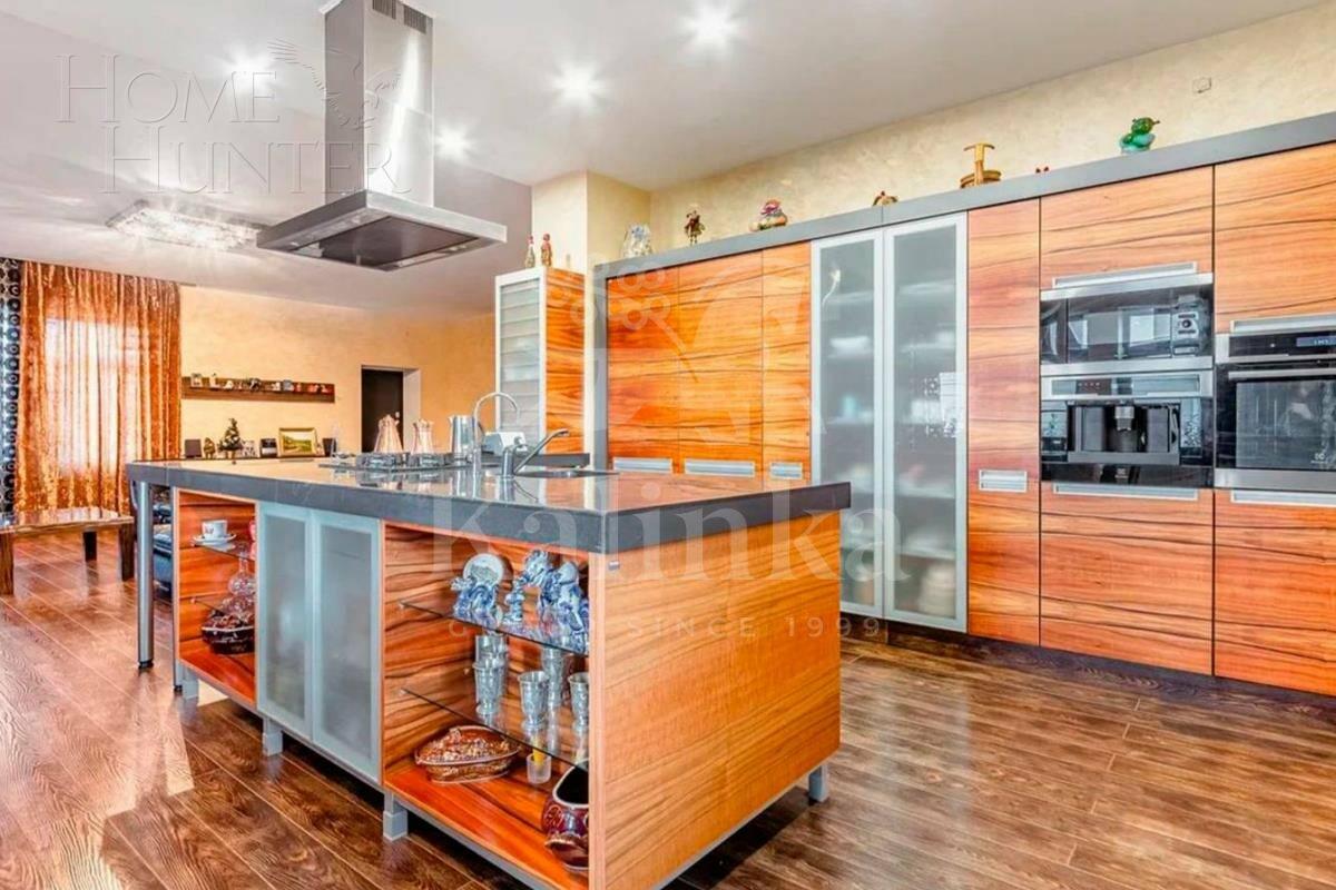 2-этажный коттедж 370 м² с отделкой