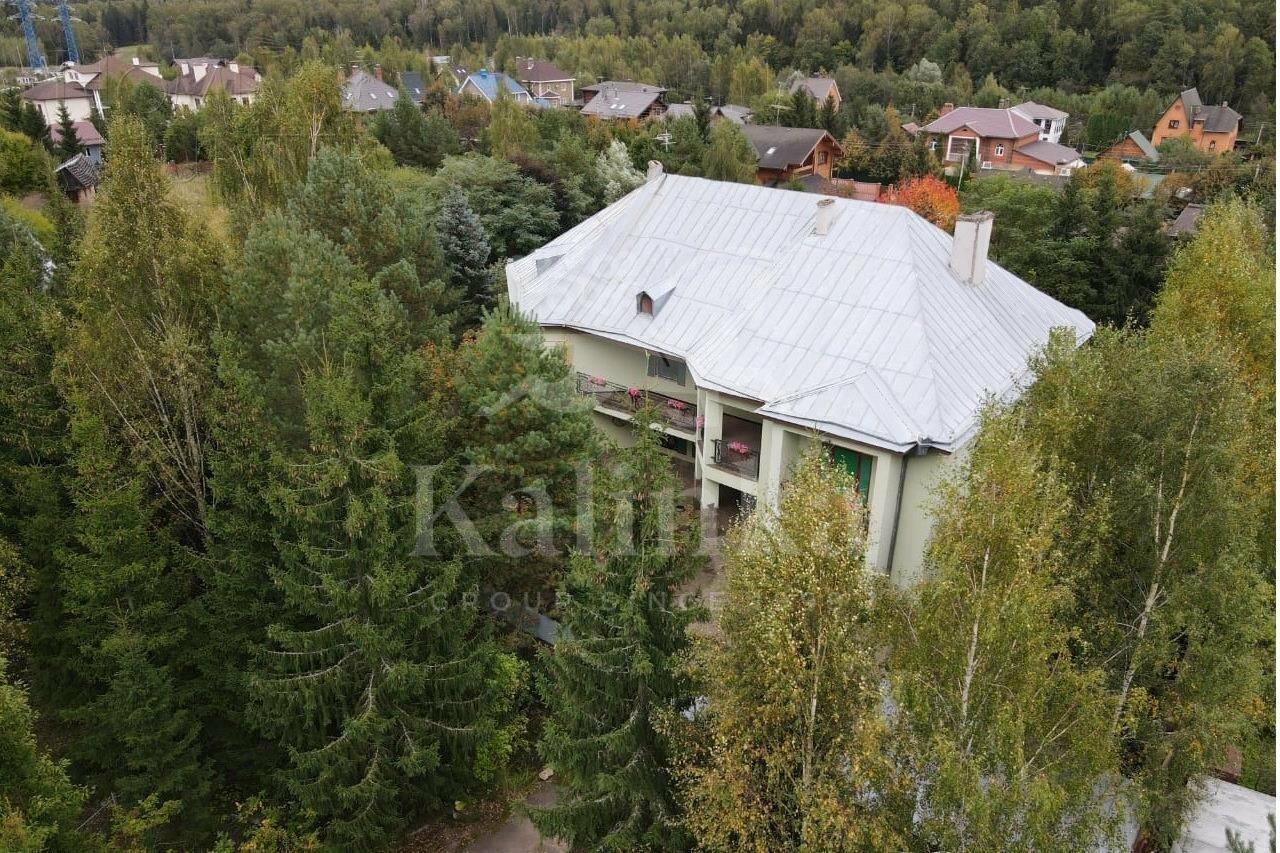 2-этажный коттедж 650 м² без отделки