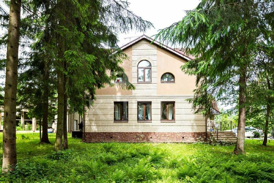 2-этажный коттедж 450 м² с отделкой