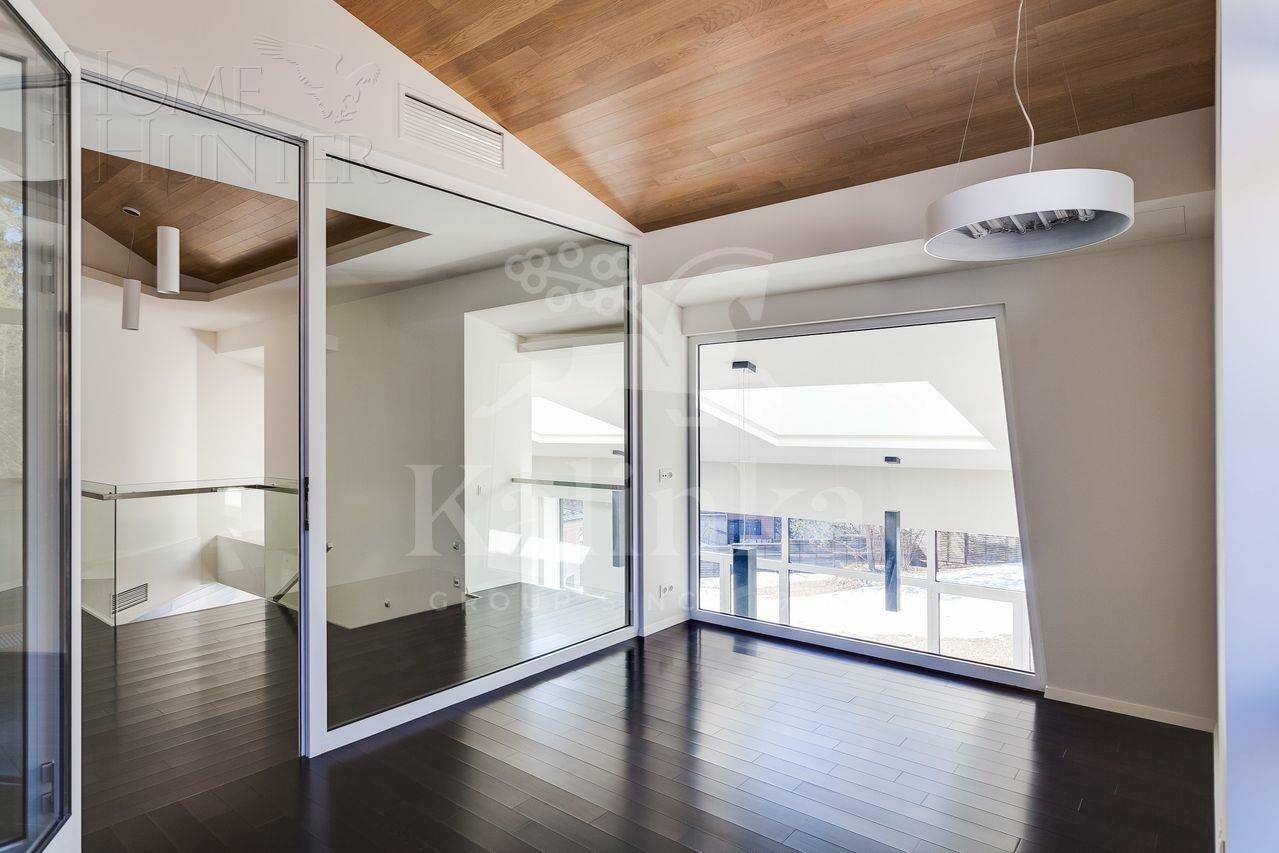 2-этажный коттедж 710 м² с отделкой