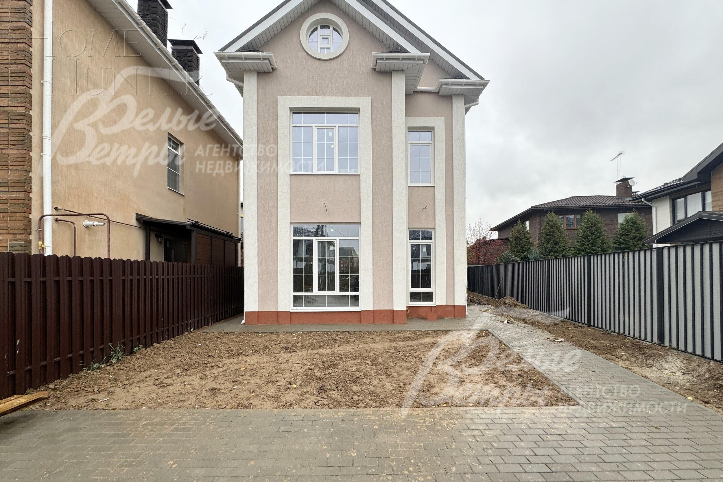 3-этажный коттедж 148 м² с отделкой