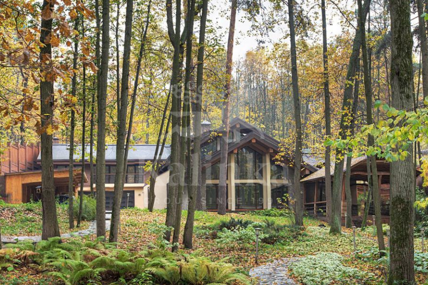 2-этажный коттедж 720 м² с отделкой