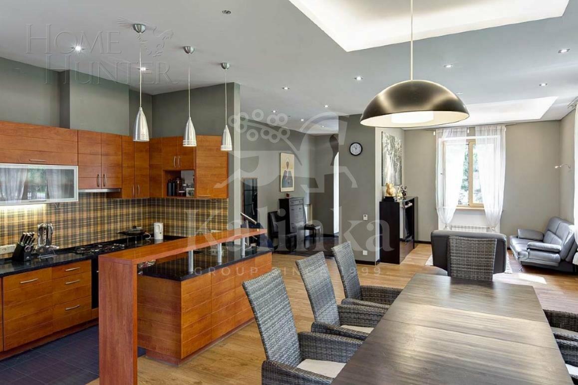 2-этажный коттедж 450 м² с отделкой