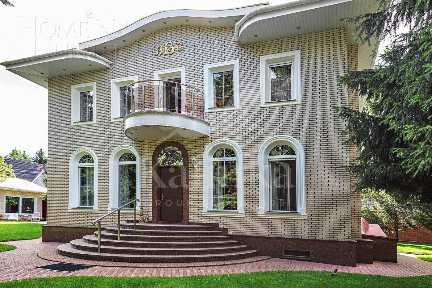 2-этажный коттедж 250 м² с отделкой