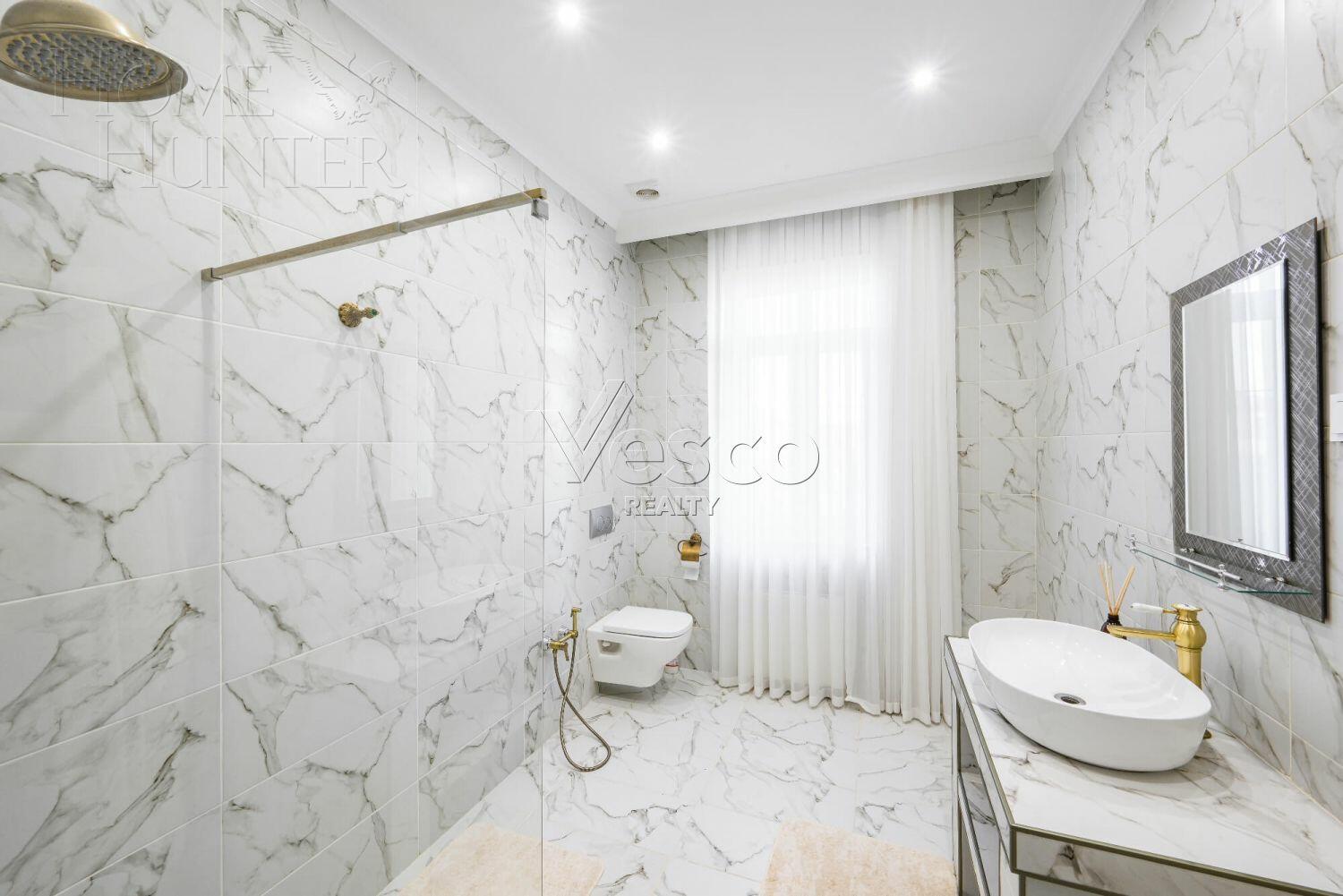 2-этажный коттедж 630 м² с отделкой