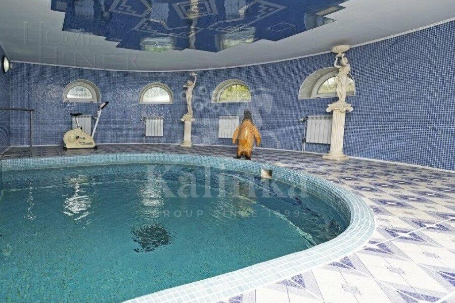 2-этажный коттедж 890 м² с отделкой