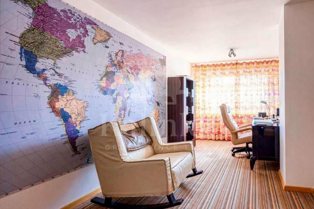 3-этажный коттедж 600 м² с отделкой