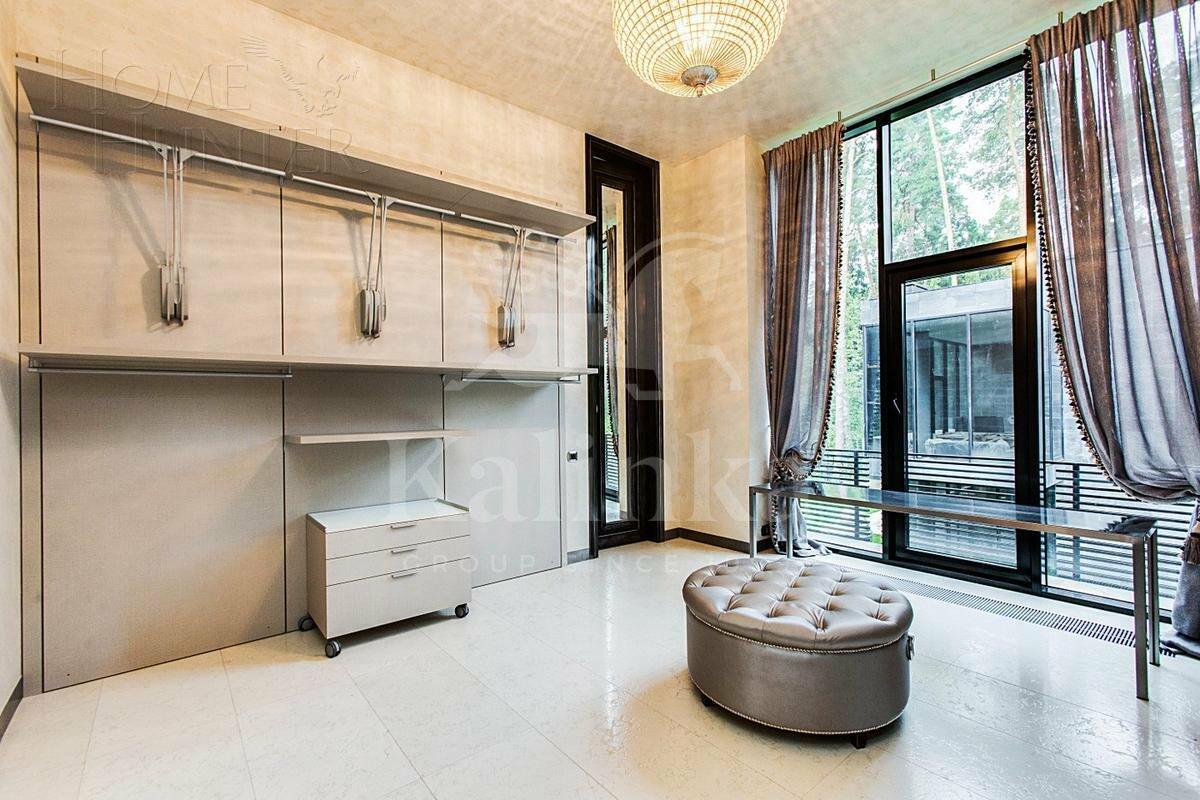 2-этажный коттедж 580 м² с отделкой