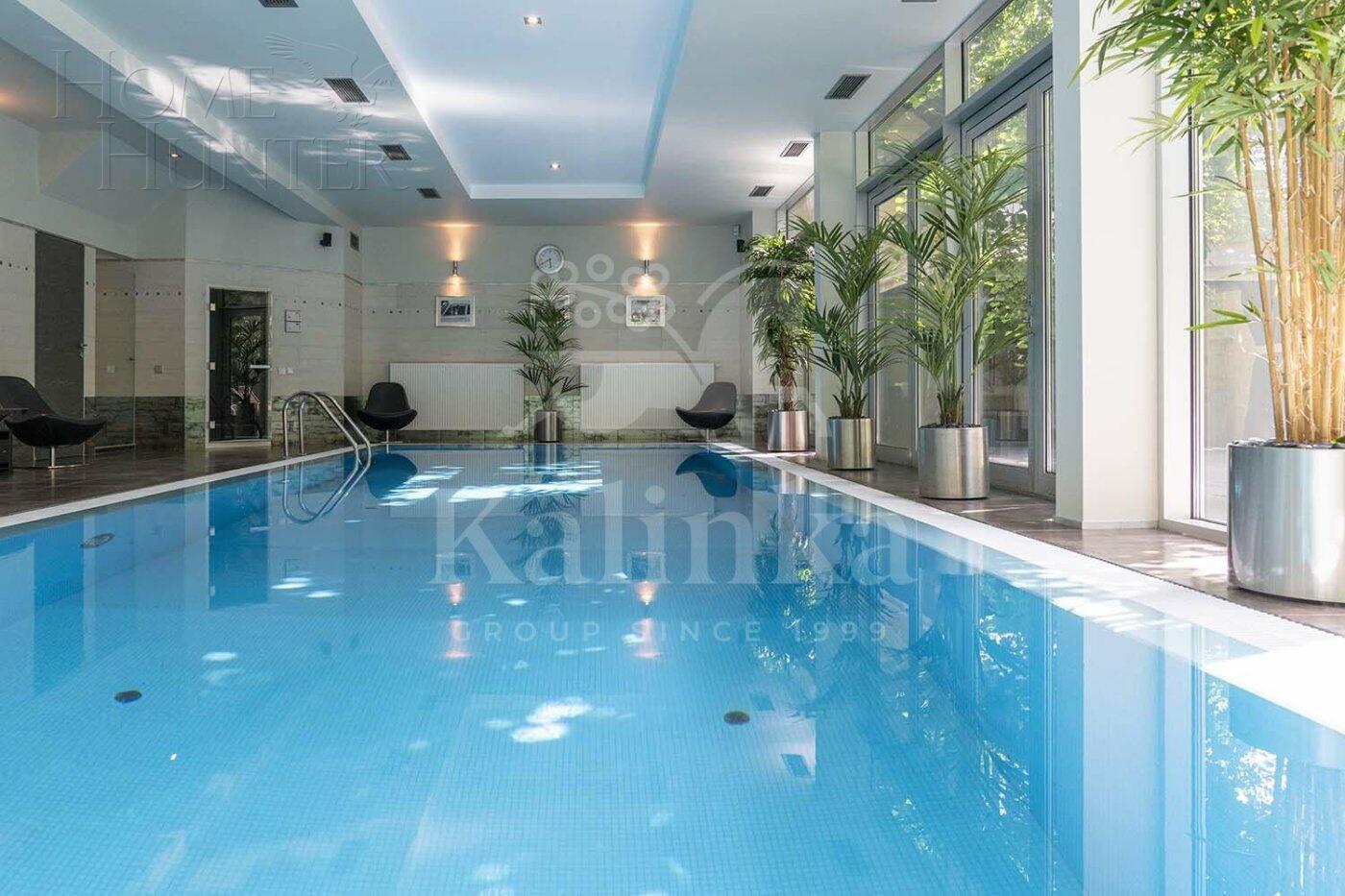 2-этажный коттедж 1 518 м² с отделкой