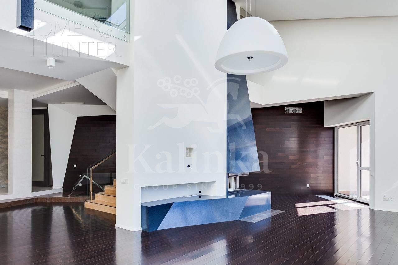 2-этажный коттедж 710 м² с отделкой